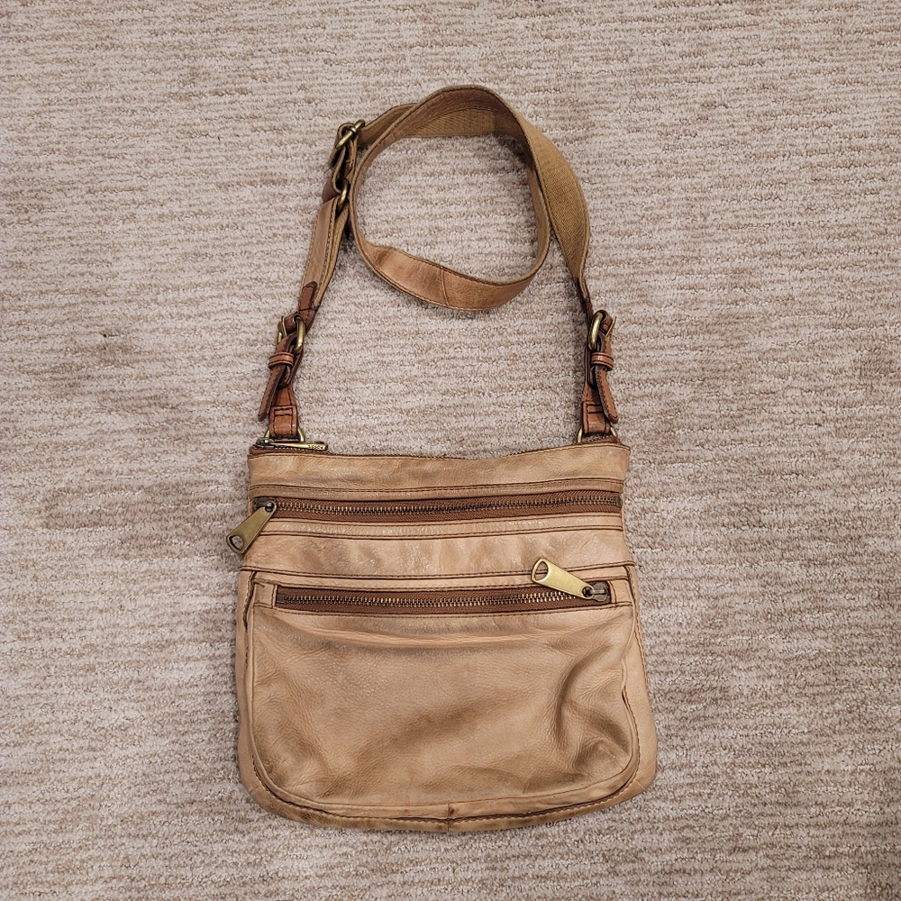 Fossil Explorer Crossbody Bag